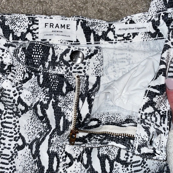 Frame Ali High-Rise Cigarette Python-Print Jeans - Picture 7 of 9